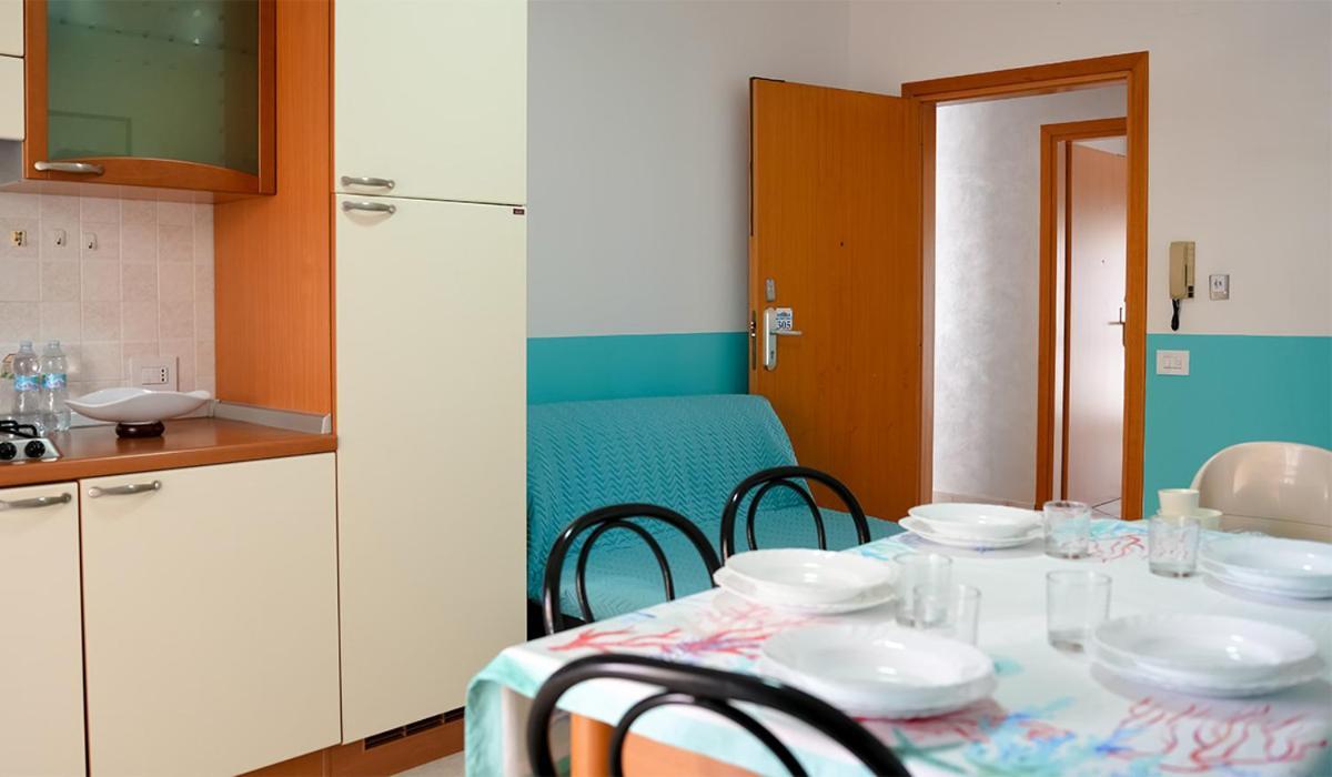 Residence Riviera อัลบา อาดริอาติกา ภายนอก รูปภาพ