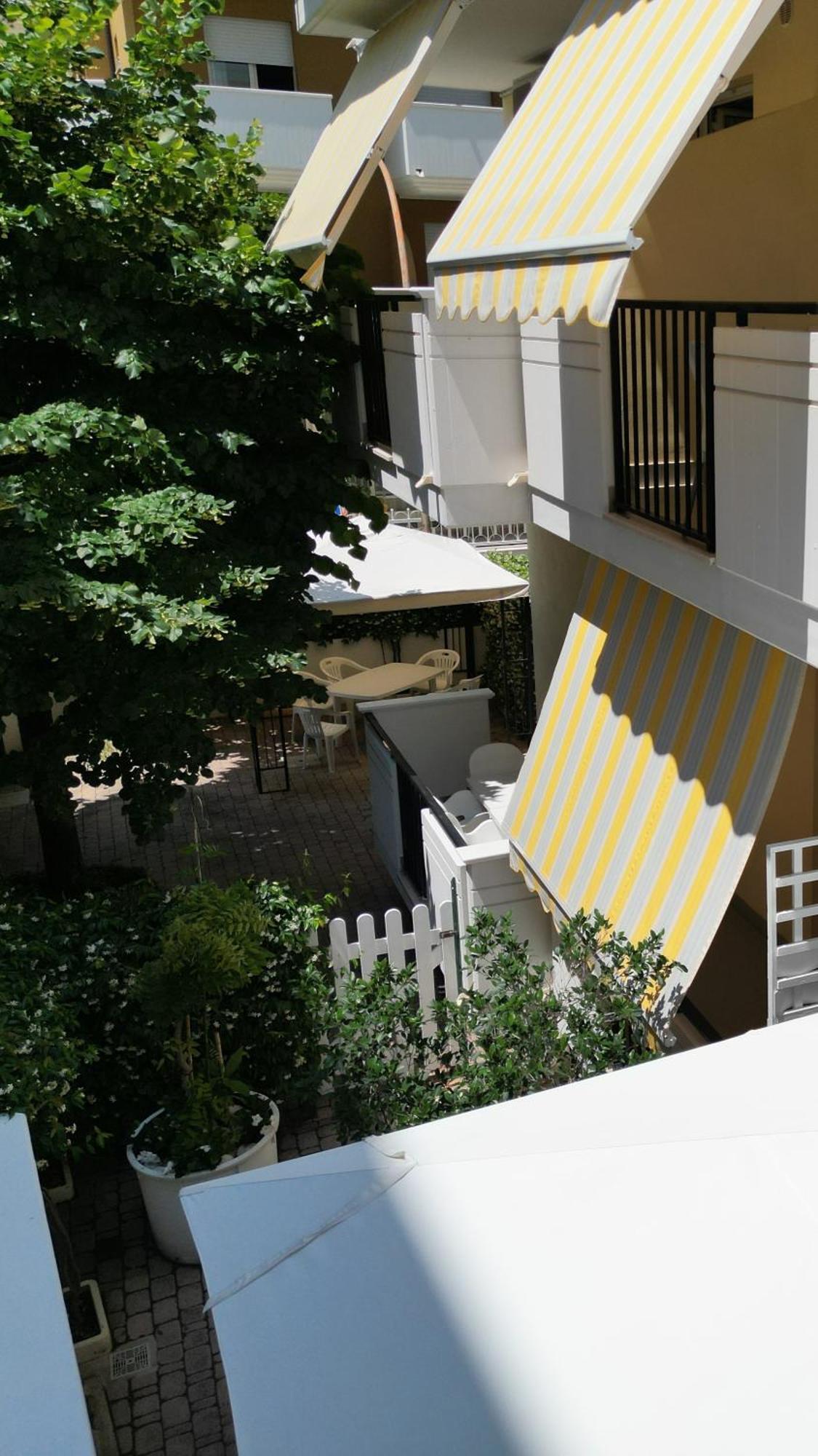 Residence Riviera อัลบา อาดริอาติกา ภายนอก รูปภาพ