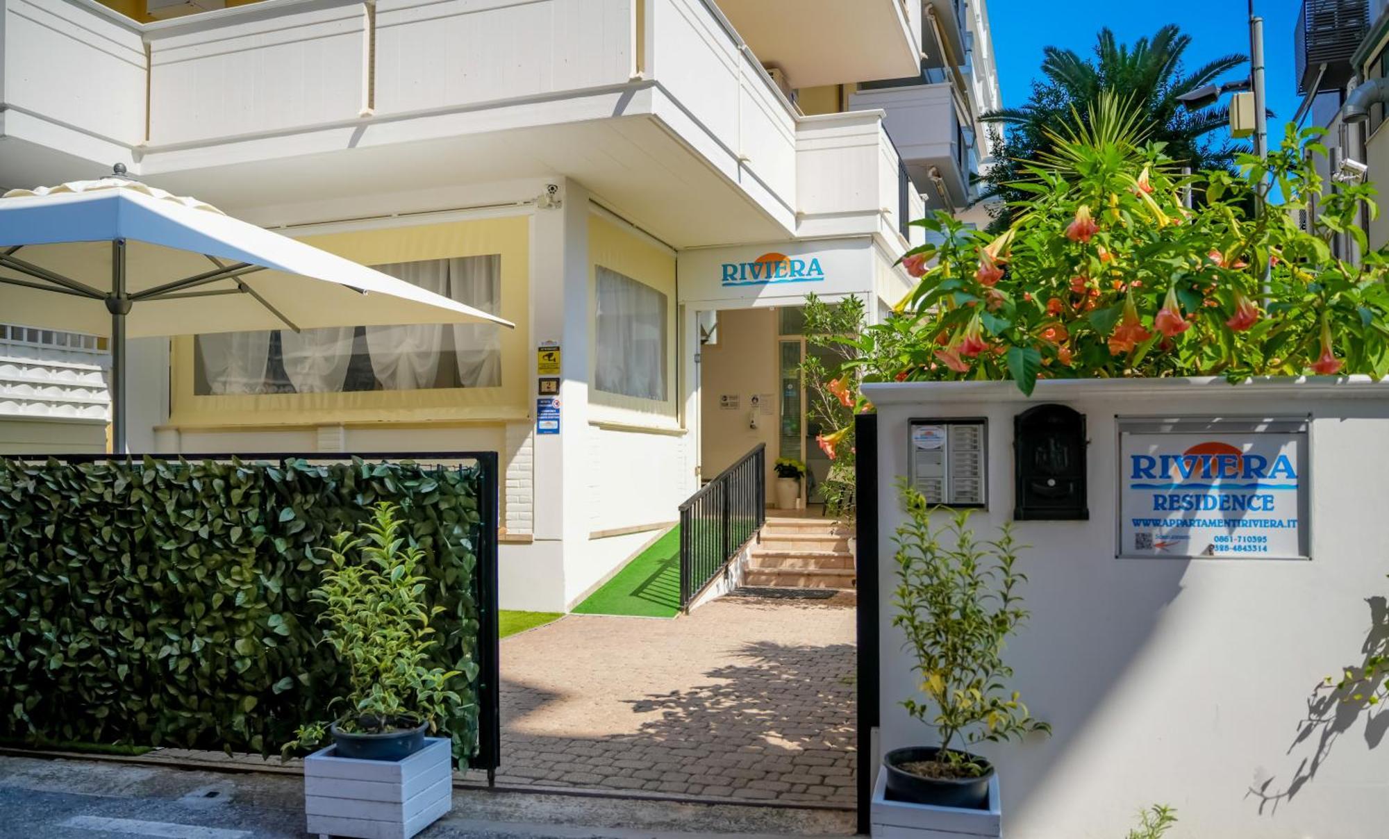 Residence Riviera อัลบา อาดริอาติกา ภายนอก รูปภาพ